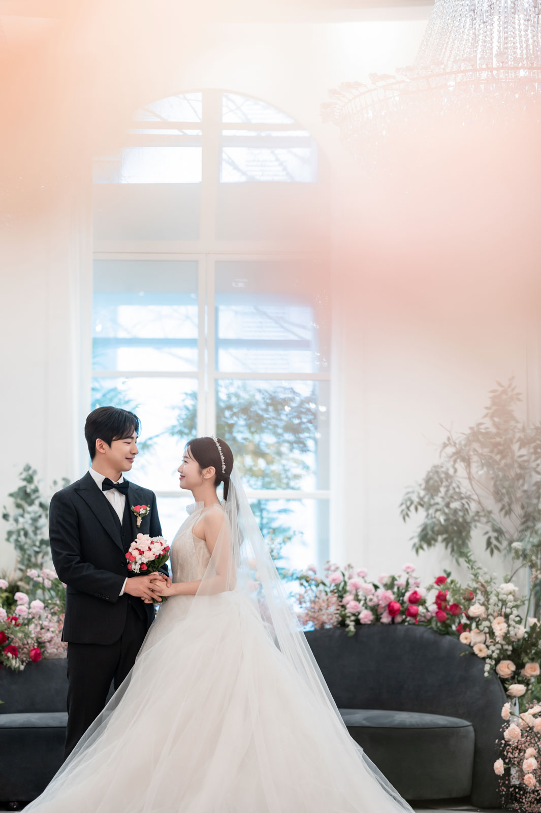 자연광 창가 웨딩촬영